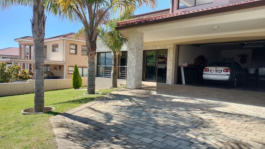 3 Bedroom Property for Sale in Grootbrakhoogte Western Cape